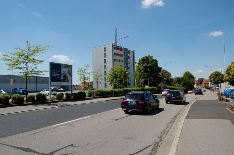 Regensburger Str. 70/B 85 /Netto/Einfahrt (Sicht Str)