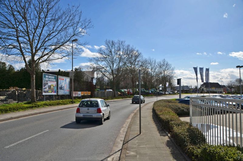 Oststraße/geg. Auto Thüllen