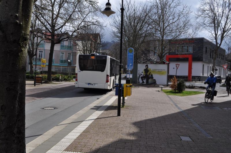 Am Bahnhofsplatz 2/Herzog-Wilhelm-Str/quer  (WH)