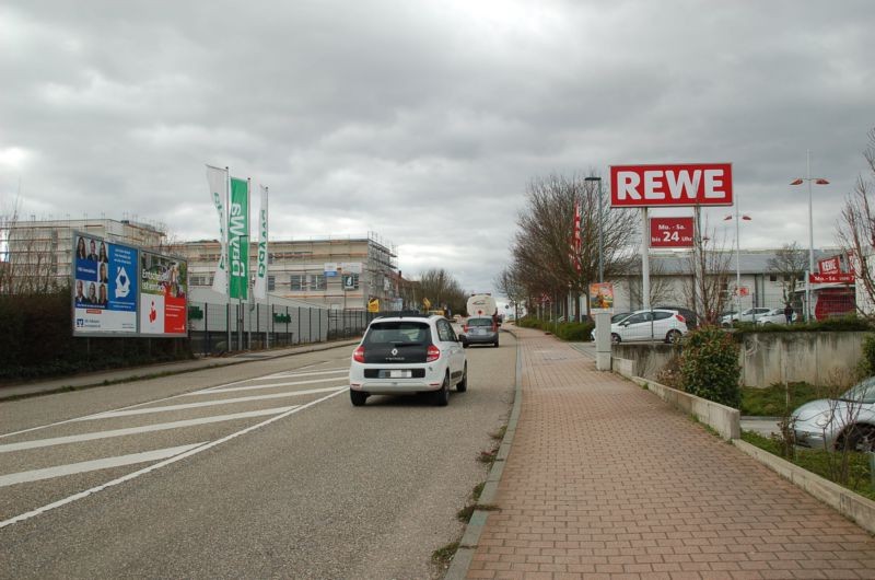 Maulbronner Str. 11/L 1103/Rewe/geg. Einfahrt