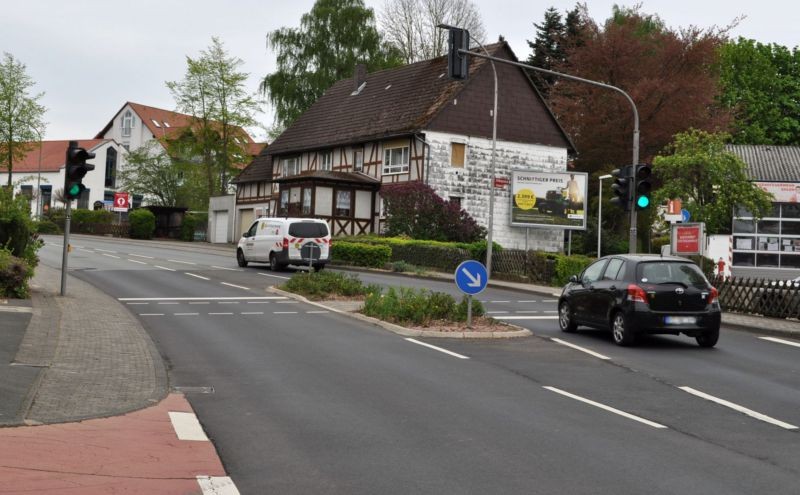 Kasseler Str. 10/B 251/Zufahrt Penny/quer  (Ehlen)