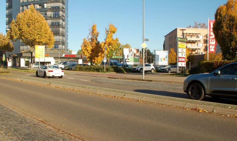 Kimry-Platz 10 /Rewe/Einfahrt (quer zur Theodor-Heuss-Str)