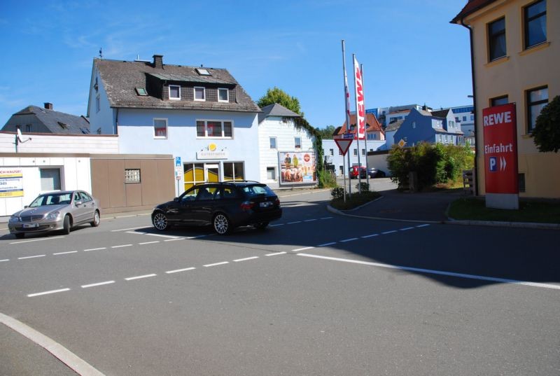 Kulmbachstr/Friedrich-E.-Platz 1/geg. Einf Rewe Oberer Anger