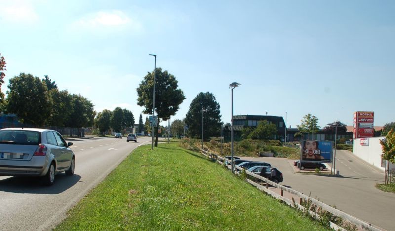 Graf-von-Zeppelin-Str. 2 /Norma im EKZ/Sicht Markt