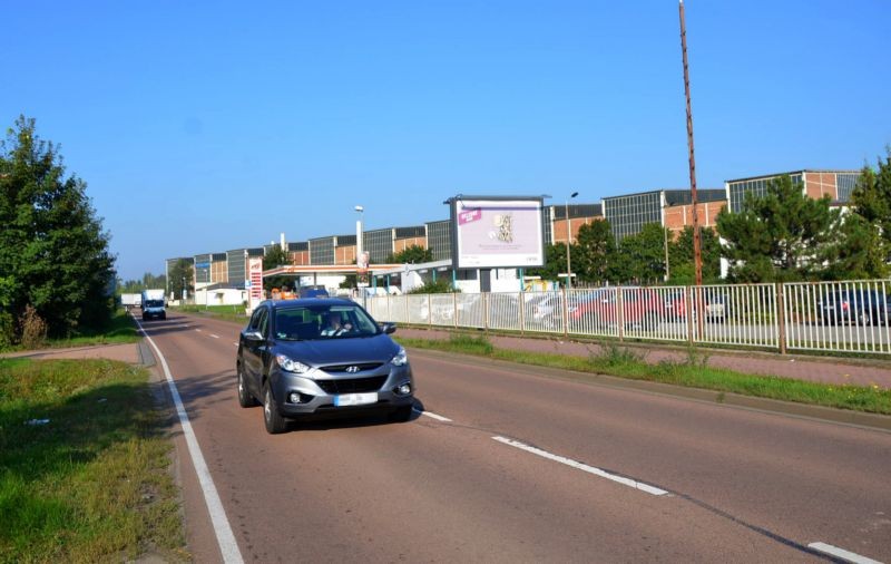 Naumburger Str/B 180/Neue Werkstrasse/WE rts (City-Star)