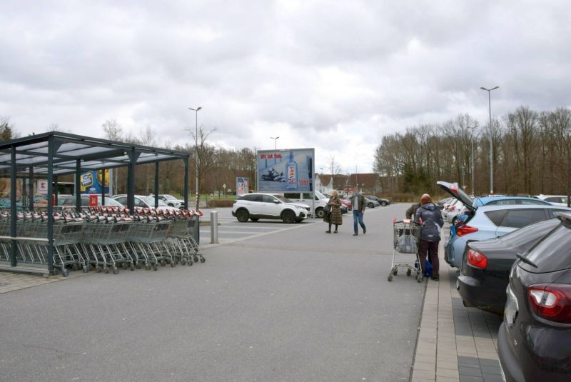 Chemnitzer Str. 65 /Kaufland/geg. Eingang/Sicht Eingang/rts