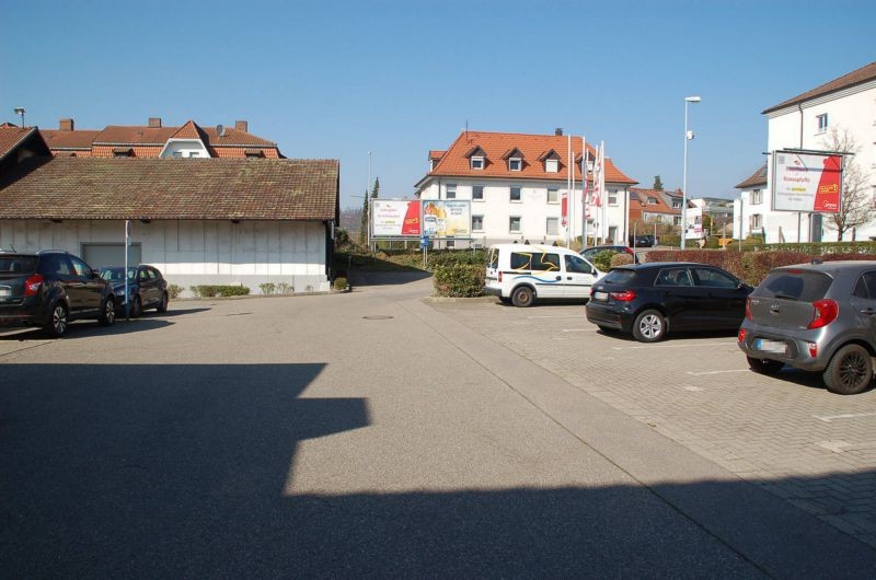 Körnerstr. 14 /Rewe/Einfahrt (Sicht Markt)