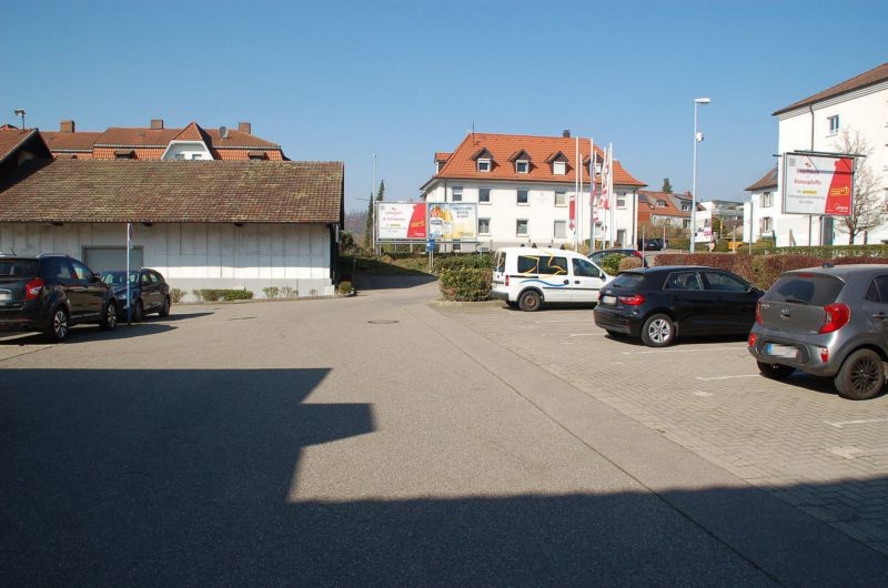 Körnerstr. 14/Ötlinger Str. 13 /Rewe/Einfahrt (Sicht Markt)