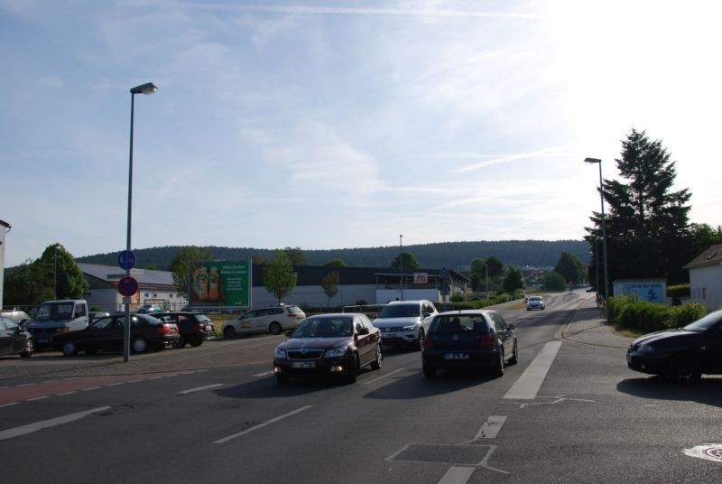 Berliner Str/Elsenfelder Str. 28/Zufahrt Netto -Pfützenäcker