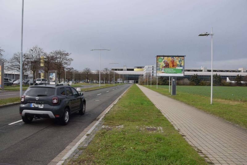 Flughafen Leipzig/Terminalring/gg. Bus-Hst/WE rts -City-Star