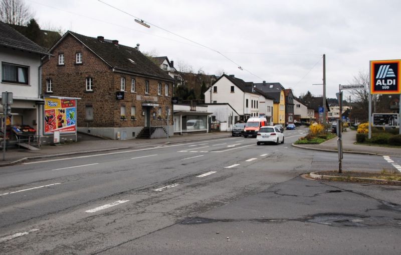 Olper Str. 118/geg. Aldi/Einfahrt