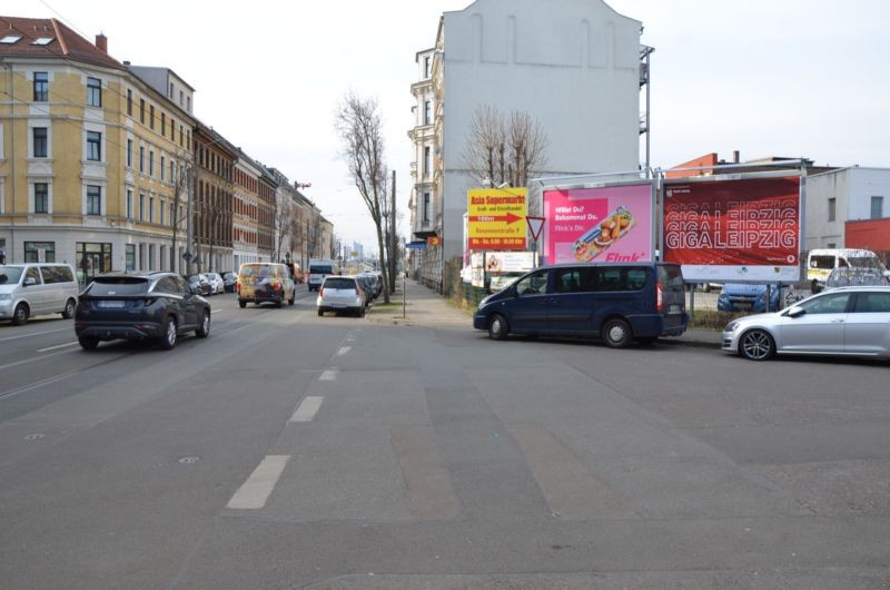 Mockauer Str. 11-15/Rosenowstr/neb. Einfahrt (rts)