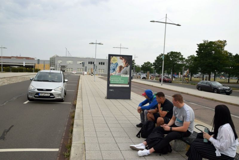 Flughafen Leipzig/Terminalring/Eingang Abflug (WE lks)