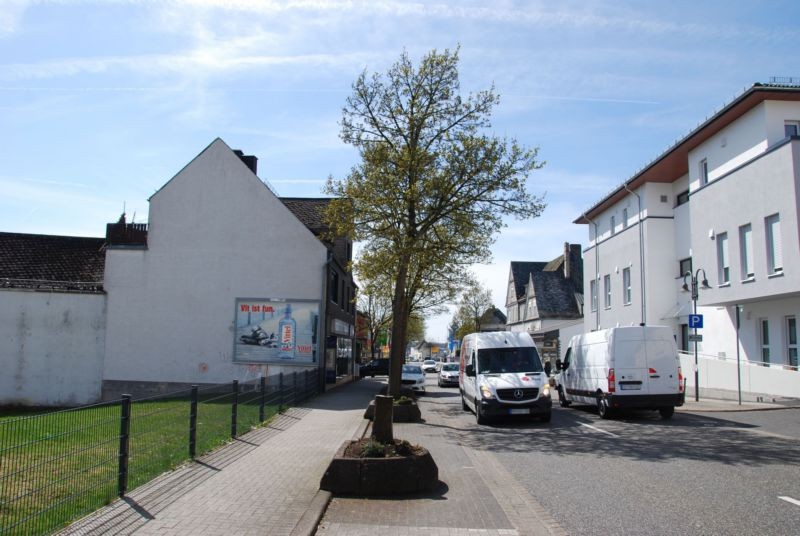 Hauptstr. 20/B 54 (quer am Giebel)