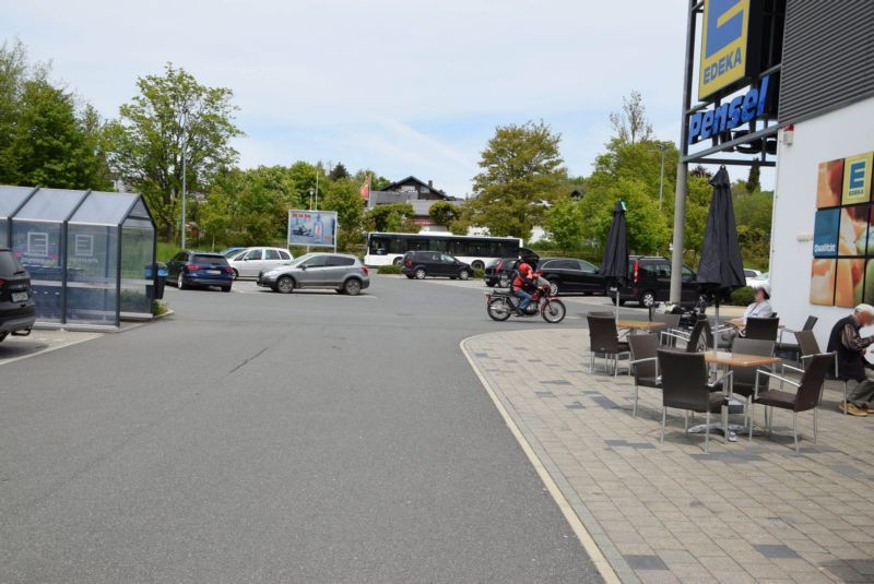 Höller Str. 4 /Edeka/geg. Eingang