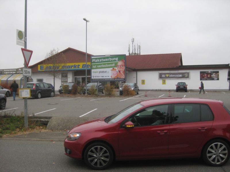 Röteweg 1 /Edeka Berger/geg. Eingang (Sicht Einfahrt)