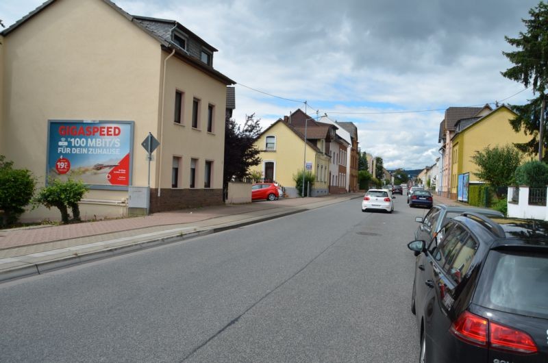 Hauptstr. 3/B 413 (quer am Giebel)