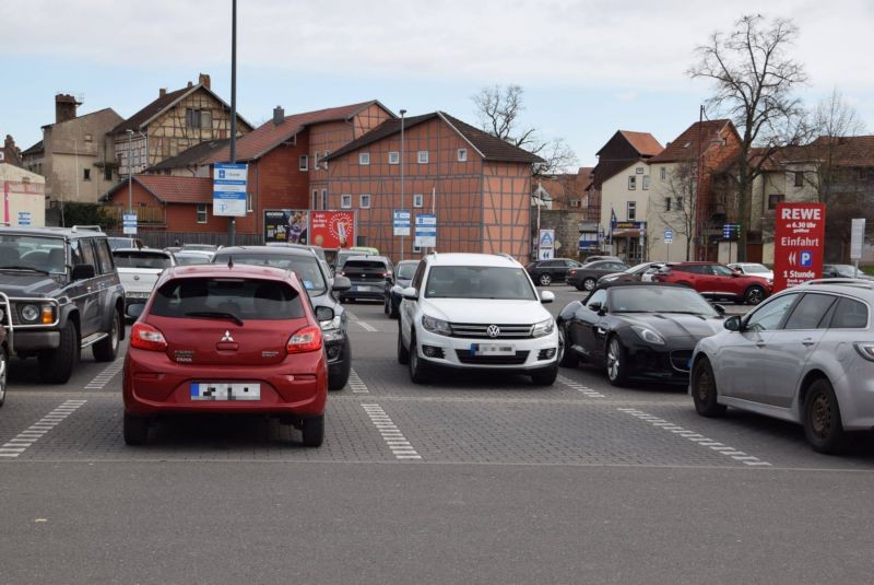 Kreuzgraben 5 /Rewe/geg. Einfahrt