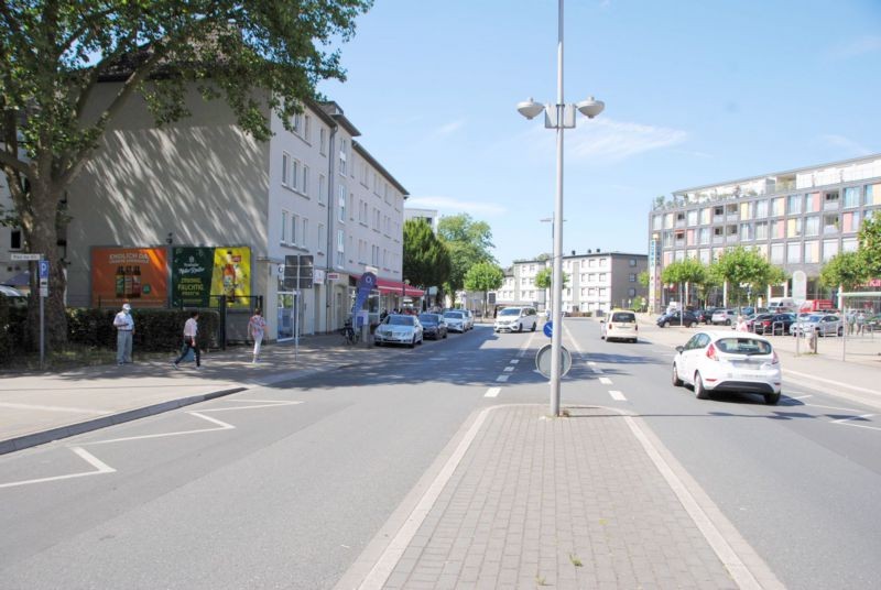 Mont-Cenis-Str. 280/Zufahrt Edeka (quer am Giebel)