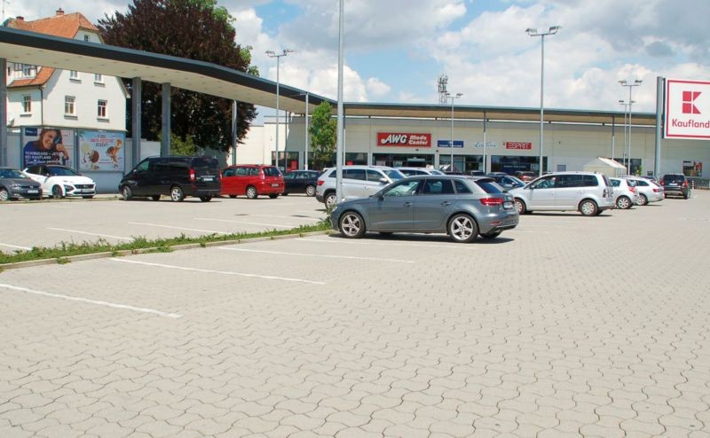 Heinrich-Hammer-Str. 2-6 /Kaufland/geg. Eingang