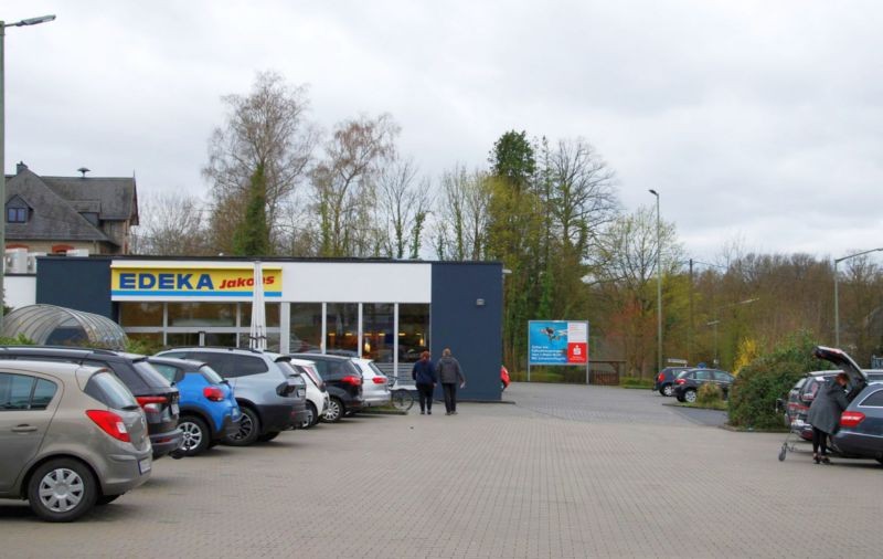 Kölner Str. 25 /Edeka/Höhe Eingang