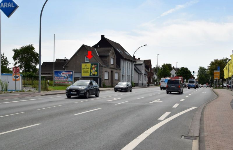 Neubeckumer Str. 66/B 475/neb. Tankstelle (quer am Giebel)