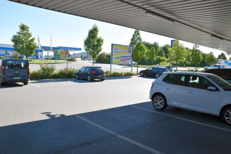 Plöner Landstr. 8-10 /Famila/nh. Tkst/Sicht Aldi+Getrk-Markt