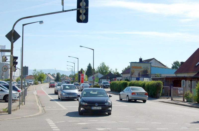 Schlesische Str. 138/Zuf Edeka + Netto/WE rts (City-Star)