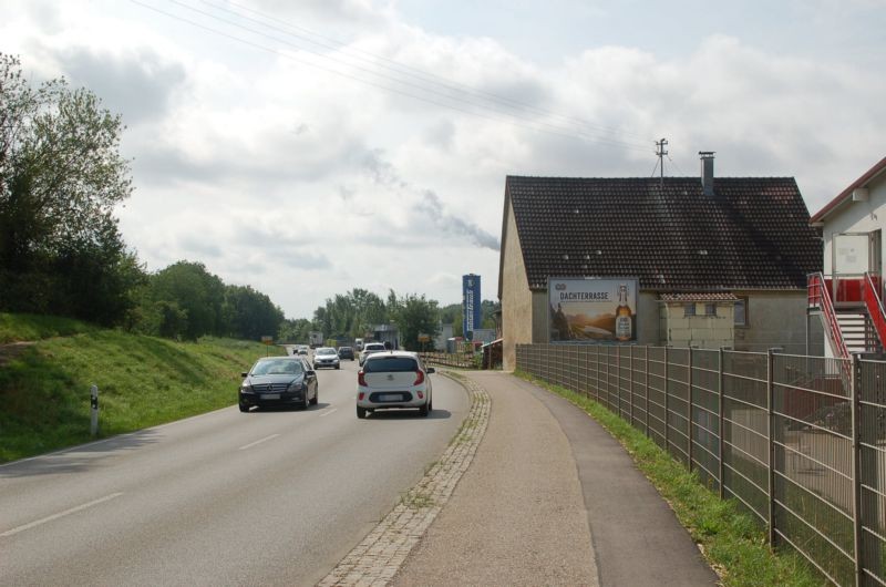 Mühlweg 30 (quer zur B 465)