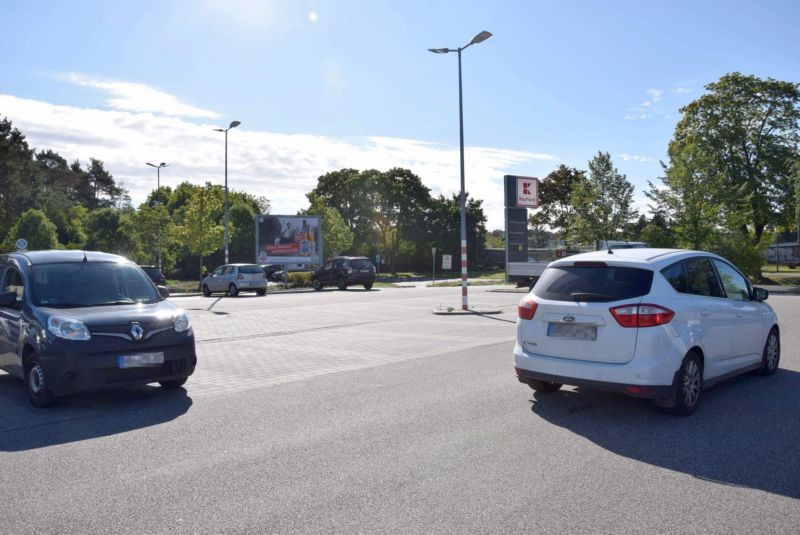 Otto-Grotewohl-Ring /Kaufland/Hohenst. Ch/lks (Sicht Eing)