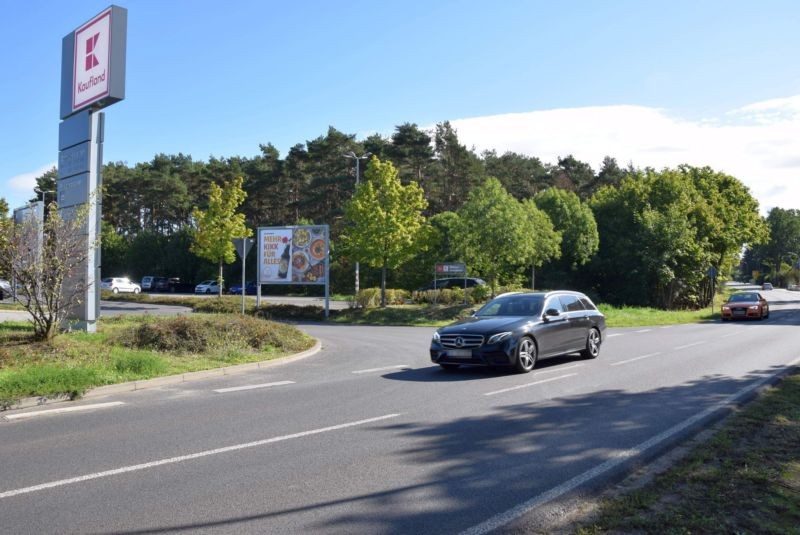 Otto-Grotewohl-Ring /Kaufland/Hohenst. Ch/rts (quer zur Str)