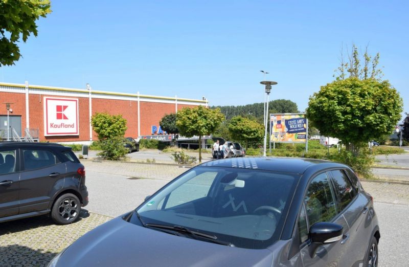 Marktstr. 1 /Kaufland im MEZ/Einfahrt PH (Sicht Markt)