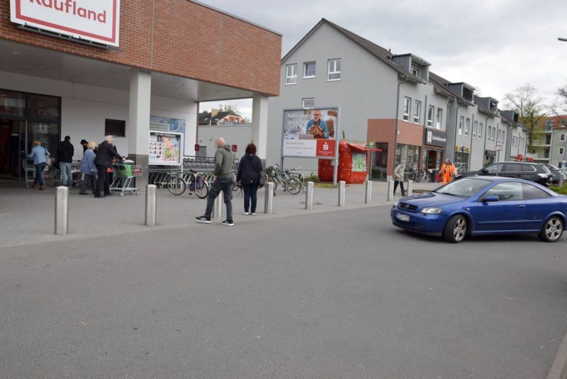 Wiesenstr. 7 /Kaufland/rts vom Eingang (Sicht Eingang)