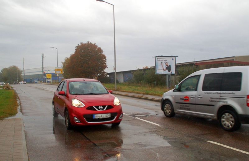 Jurastr/Ecke Thurn-u-Taxis-Str/Zufahrt Netto/WE rts (CSB)