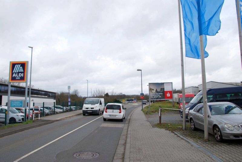 Hauptstr. 1/bei Aral-Tkst/geg. Aldi (WE rts)
