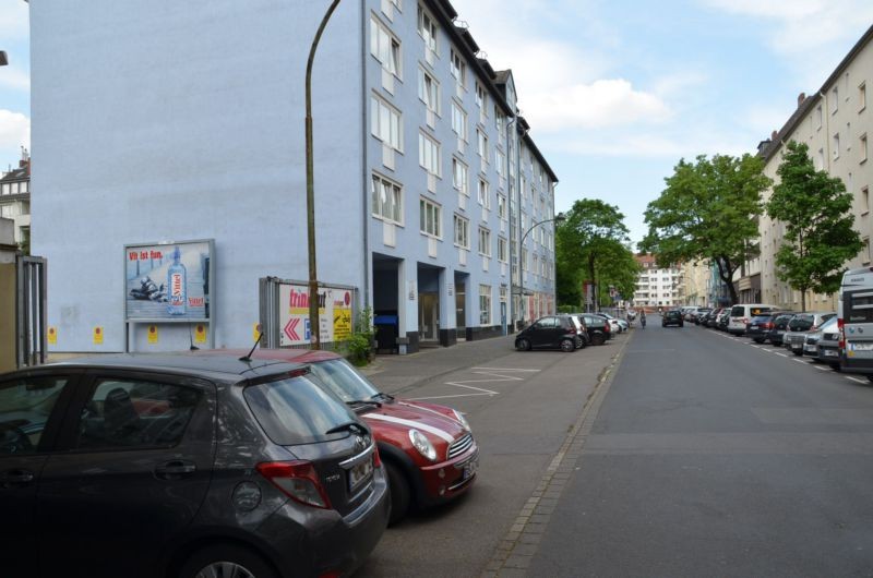 Tußmannstr. 74 /Trinkgut/rts vom Eingang/rts (quer zur Str)