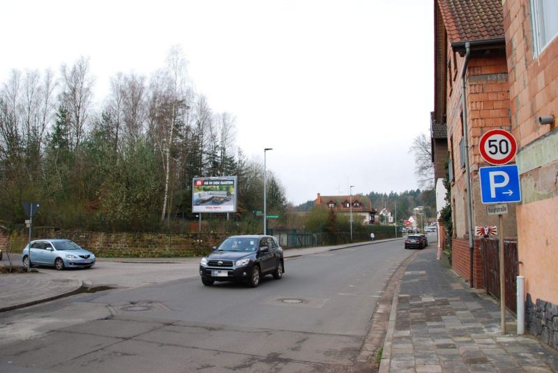 Hauptstr/Ecke Rotentalstr/Zufahrt Penny/WE lks