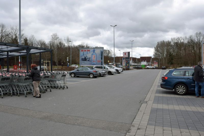 Chemnitzer Str. 65 /Kaufland/geg. Eingang/Sicht Eingang/lks