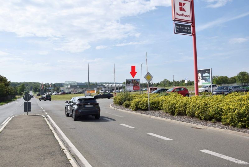 Humboldtstr. 90 /Kaufland/Einf/Sicht Markt (quer zur Str)