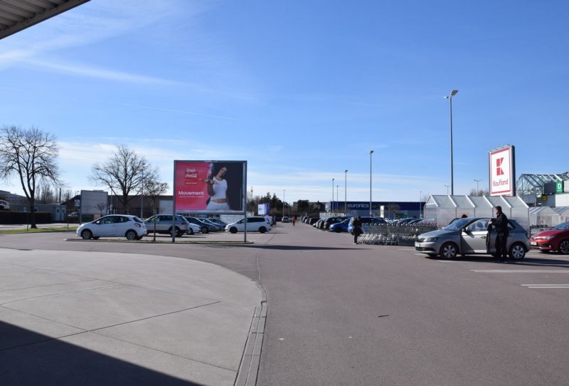 Merziener Str. 20 /Kaufland/bei Tkst (Sicht Tkst)