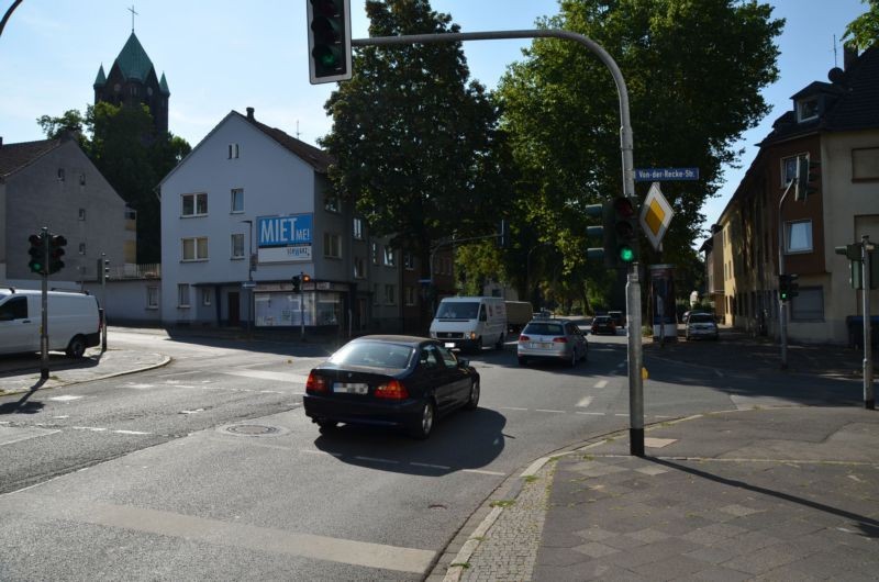 Gahlensche Str. 143/Ecke Von-der-Recke-Str (quer)