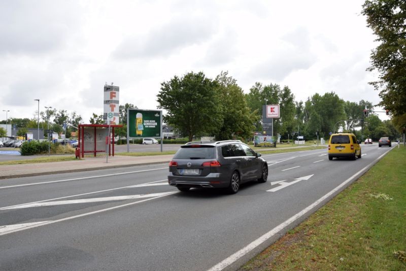 Hecklinger Str. 50 /Kaufland/Sicht Staßfurter Str (rts)