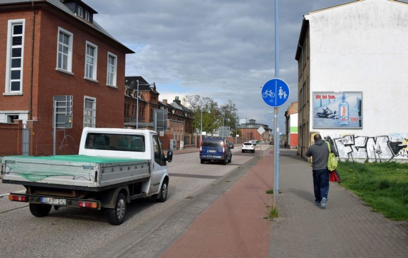 Köthensche Str. 2a/quer am Giebel