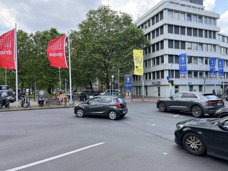 Heinrich-Heine-Allee 3/Ecke Ratinger Str