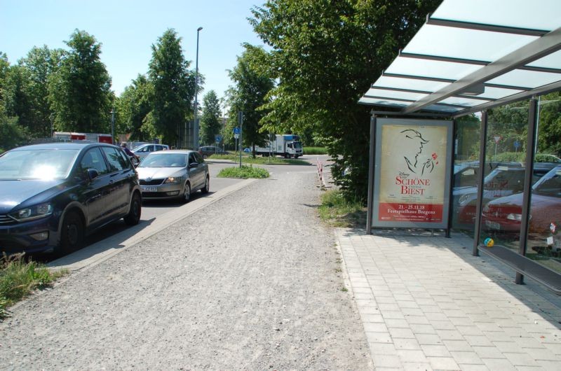 Döbeleplatz/Bus-Parkplatz/innen  (WH)