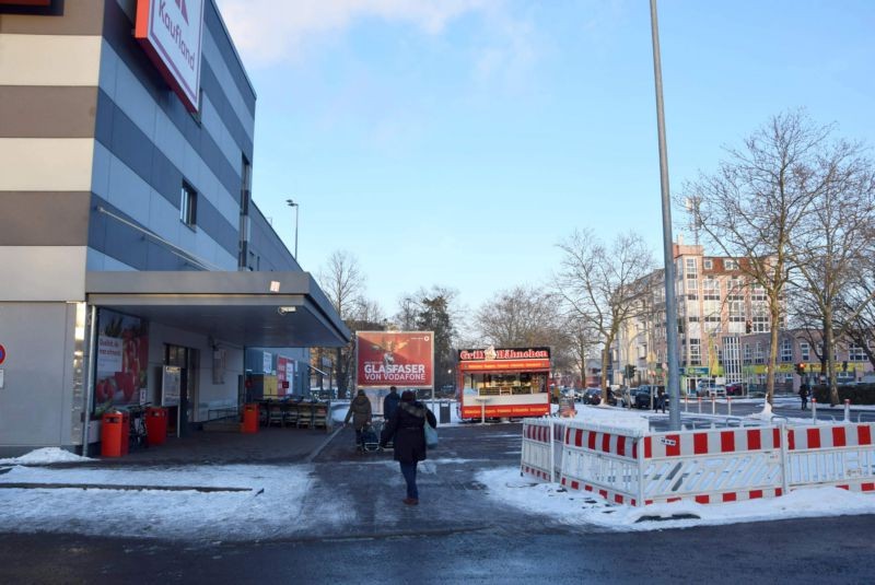 Ostpreußendamm 60 /Kaufland/neb. Eingang (WE lks)