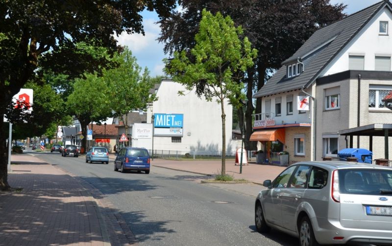 Kieler Str. 56 (quer am Giebel)