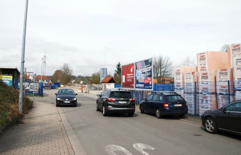 August-Süßdorf-Str/geg.Einf E-center Rathausring 6(linke GF)