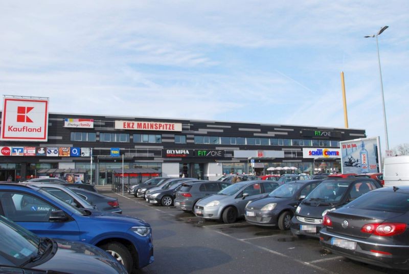 Flörsheimer Str. 1 /Kaufland/rts vom Eingang/Sicht Eingang