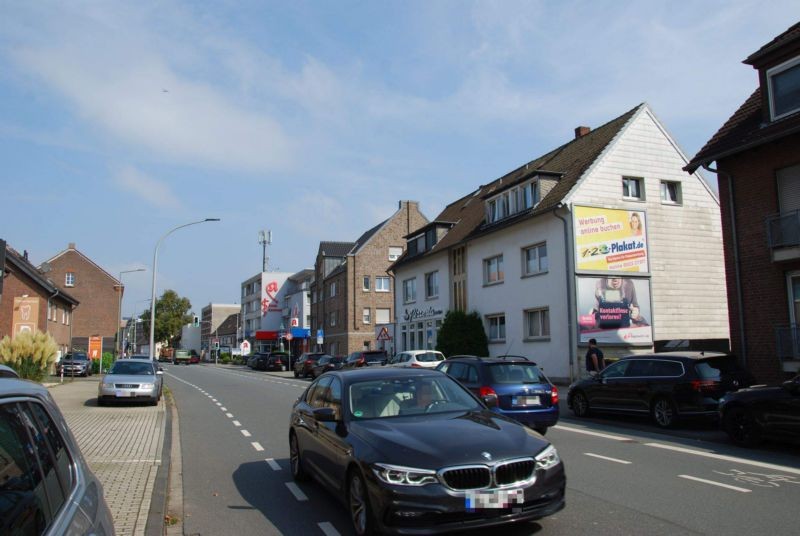 Düsseldorfer Landstr. 331/quer am Giebel (oben)